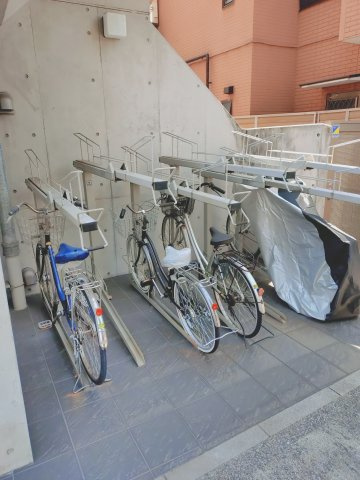 【その他共用部分】 | アーク船橋 | 敷地内自転車置き場です