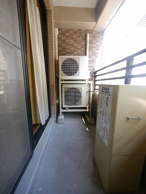 横浜市中区翁町２丁目の賃貸マンションのバルコニー