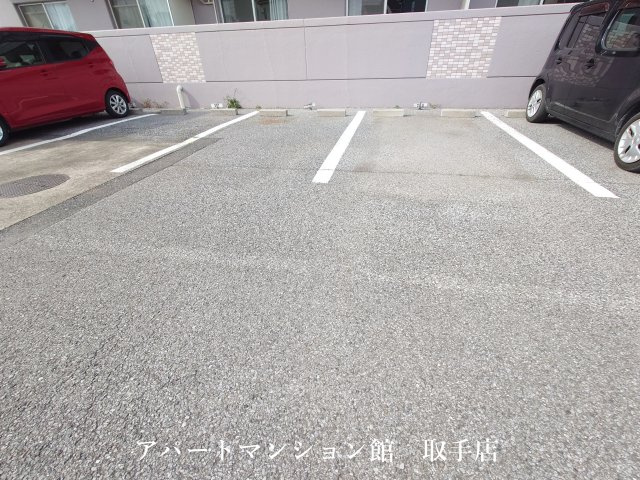 エトアールSの駐車場