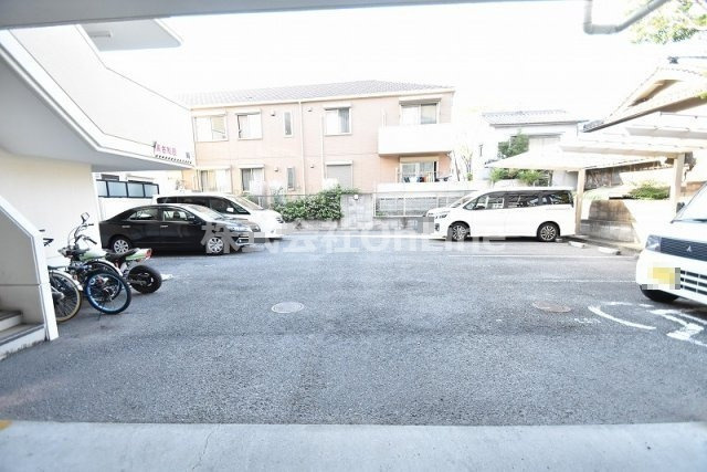 第5大原マンションの駐車場