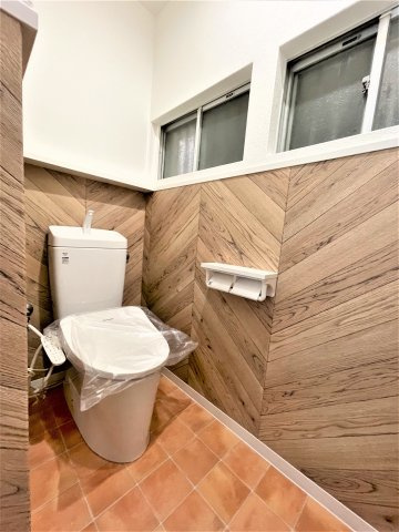 東大阪市花園西町2丁目　テラスハウスのトイレ|コンパクトで使いやすいトイレです
