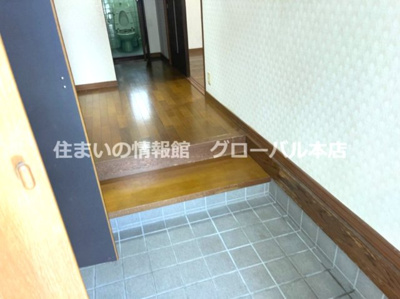 【玄関】 | たつの市御津町朝臣住宅 | ゆったりとした玄関です