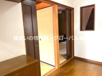 【玄関】 | たつの市御津町朝臣住宅 | 明るい玄関です