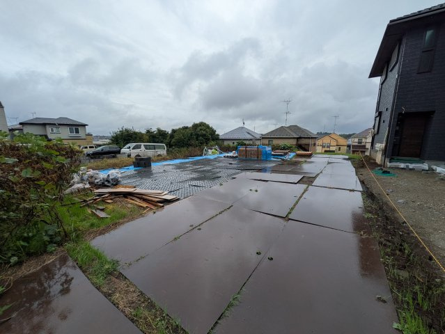 ソラーナ菅生の駐車場