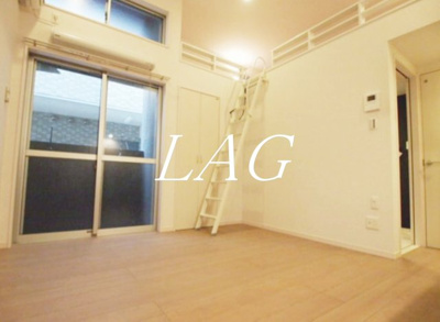 【居間・リビング】 | アストン大成 | 洋室のお部屋です。