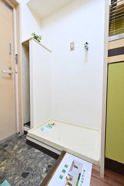 スカイコート都立大学の設備|室内洗濯機置場※家具小物はイメージです