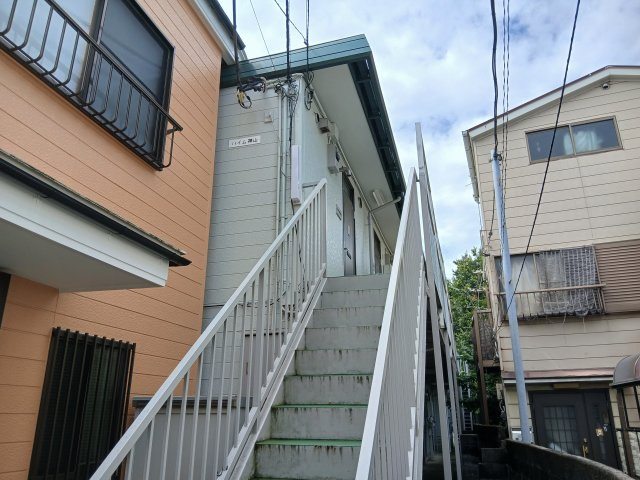 ハイム神山のエントランス