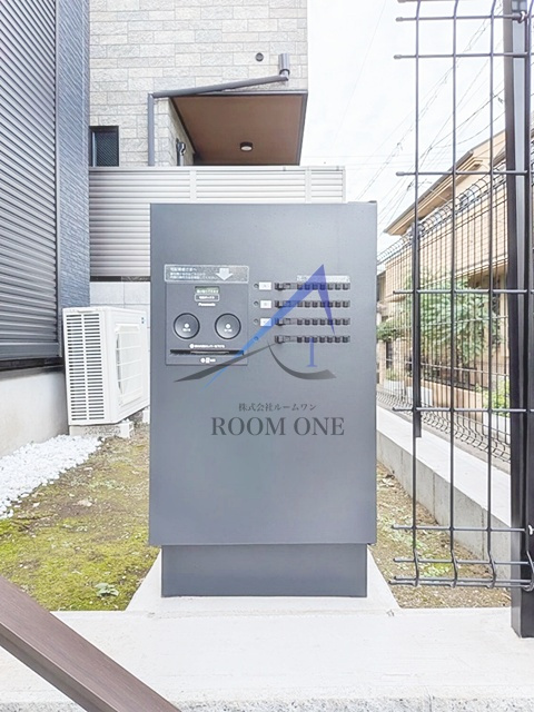 AZURE Meguro Gohongi のその他共用部分|宅配ボックスです。