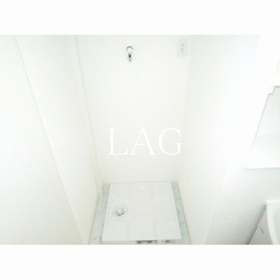【設備】 | ＨＯＵＳＥ　ＰＬＵＳ　ＯＮＥ | 室内洗濯機置き場です。