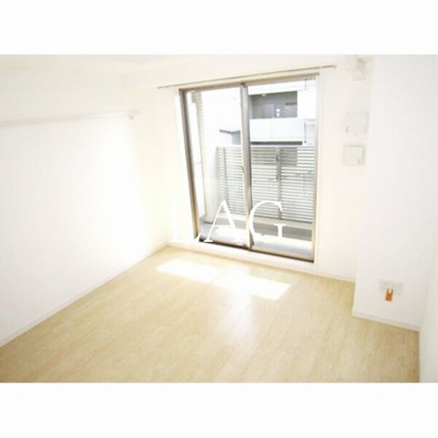 【居間・リビング】 | ＨＯＵＳＥ　ＰＬＵＳ　ＯＮＥ | 洋室のお部屋です。