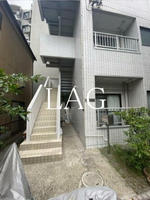 【エントランス】 | イーストハウス | エントランスです。
