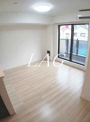 【居間・リビング】 | メゾン　リッシュ | 洋室のお部屋です。