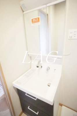 【洗面所】 | 練馬区田柄2丁目戸建 | 独立洗面台です。