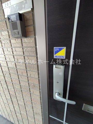 【玄関】 | カーサ　デュエット　A棟 | 別部屋写真です。