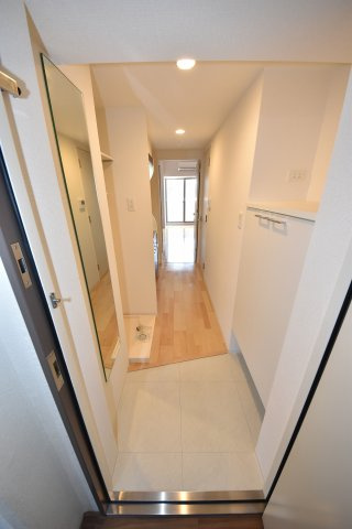 セレニテ堺筋本町SUDの玄関