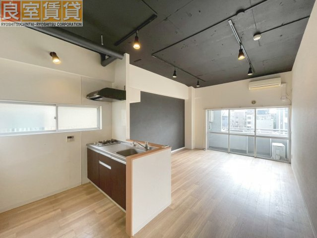 【居間・リビング】 | ST STATION BLDG