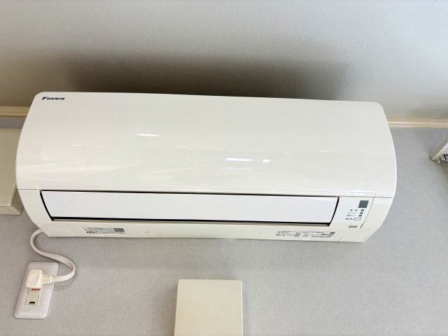 ☆１階と２階それぞれ２基エアコン付き☆