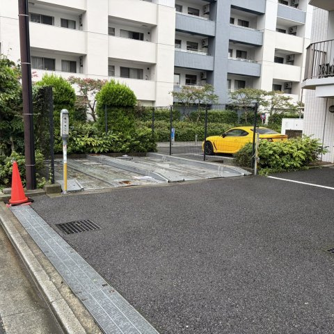 グランボア南千住アクアフォートの駐車場