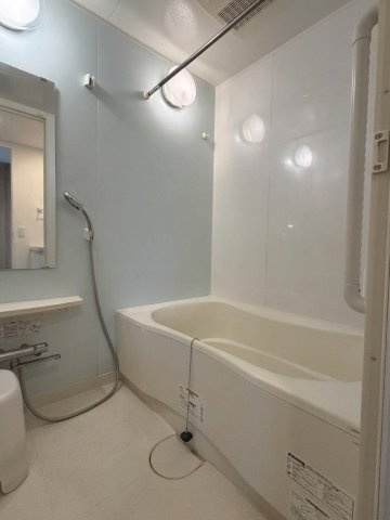 グランボア南千住アクアフォートの浴室|※室内写真の家具等はAIで削除しています