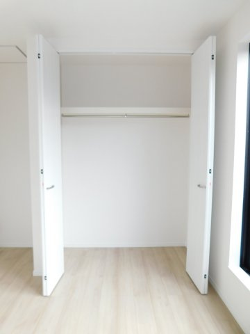 北名古屋市熊之庄十二社の新築一戸建の収納|◇クローゼット◇　　全居室に洋服や荷物が片付く収納完備♪