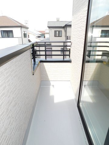 北名古屋市熊之庄十二社の新築一戸建のバルコニー|◇バルコニー◇　　南面で陽当り良好なワイドバルコニー♪
