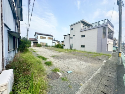 【外観】 | 富士宮市宝町 新築一戸建て | 現在建築中の外観画像です。ご内覧は同じメーカーの完成物件へご案内いたしますので、いつでもご相談ください！