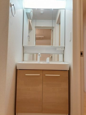 【独立洗面台】 | エクセル寿 | 独立洗面台、小物を置くことができて便利です
