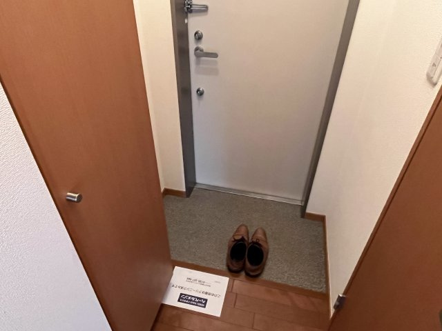 プレジール・Ｊの玄関
