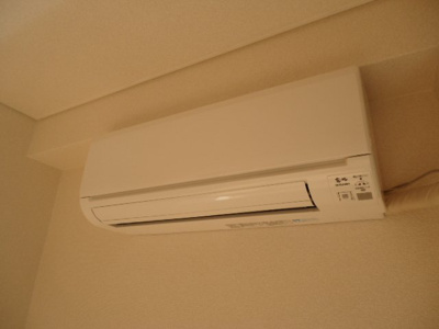 【設備】 | ロイヤルクィーン | エアコン