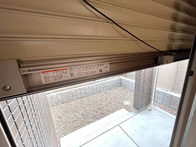 ノールの内装|窓シャッター