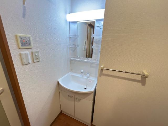 ステイタカダの洗面所|洗髪洗面化粧台