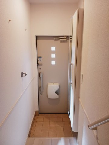 アルモニの玄関