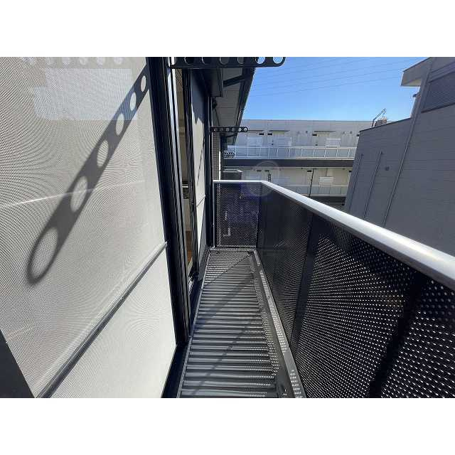 クレール大倉山　太尾町のバルコニー