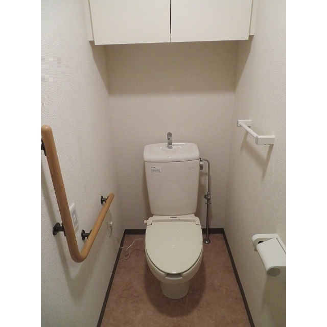 サングランパのトイレ|※同タイプ別のお部屋の写真です