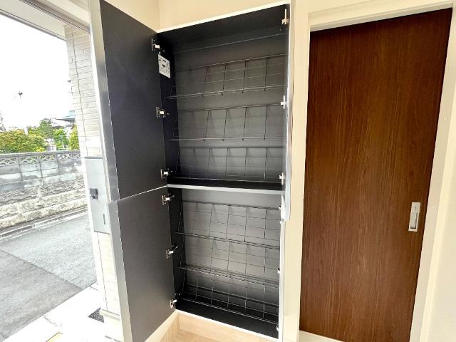 仮）日野市落川アパート新築工事の収納|下駄箱（イメージ）