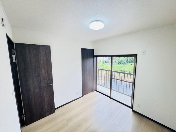 富里市十倉の中古一戸建の洋室