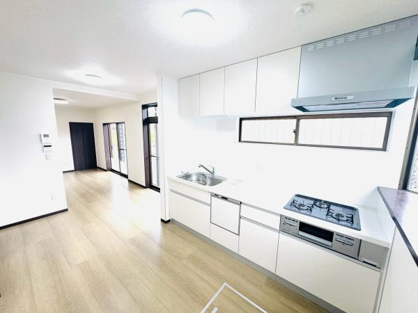 富里市十倉の中古一戸建のキッチン