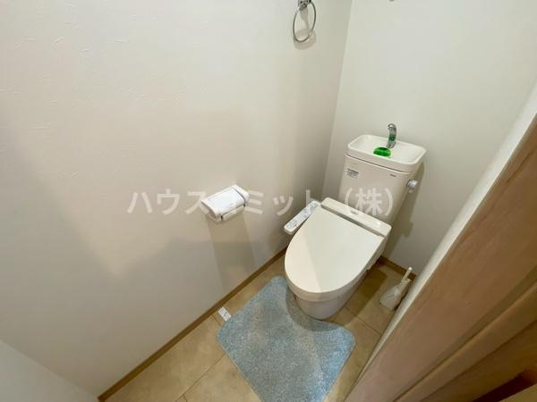 成田市本城の中古一戸建のトイレ