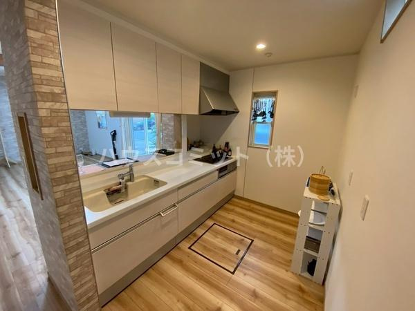 成田市本城の中古一戸建のキッチン