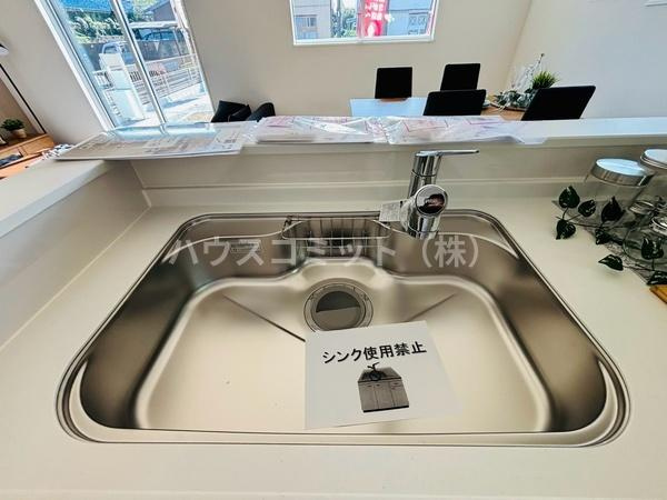 富里市十倉の新築一戸建のキッチン