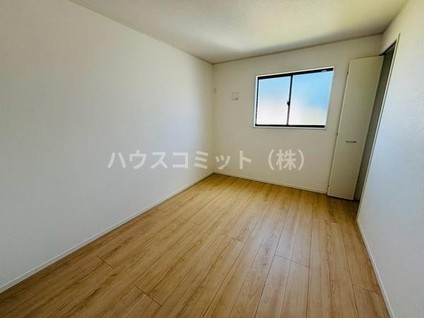 八街市文違の新築一戸建の洋室
