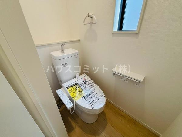 八街市文違の新築一戸建のトイレ