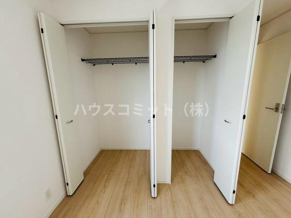 八街市文違の新築一戸建の収納