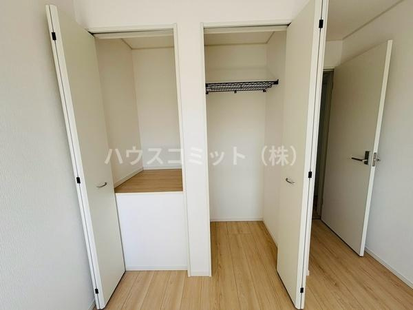 八街市文違の新築一戸建の収納