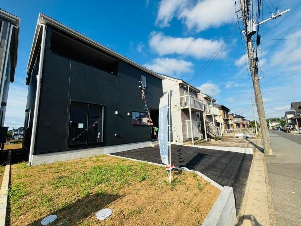 成田市本城の新築一戸建の前面道路含む現地写真