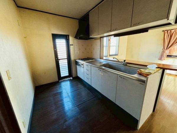 富里市十倉の中古一戸建のキッチン