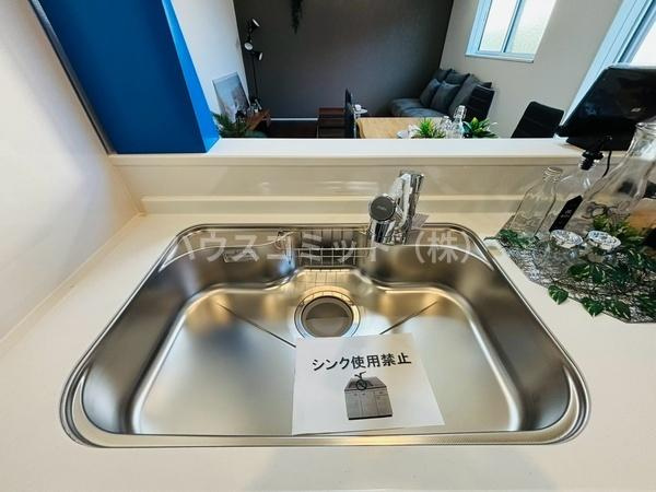 富里市日吉台６丁目の新築一戸建のキッチン