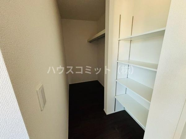 富里市日吉台６丁目の新築一戸建の収納