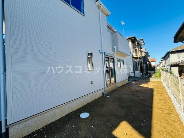 富里市日吉台６丁目の新築一戸建の庭