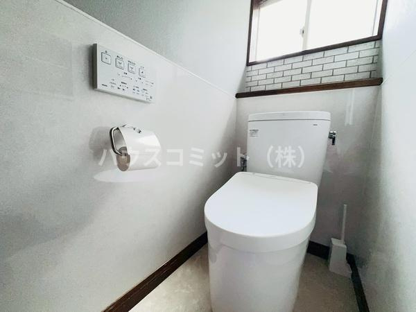 富里市日吉台６丁目の中古一戸建のトイレ